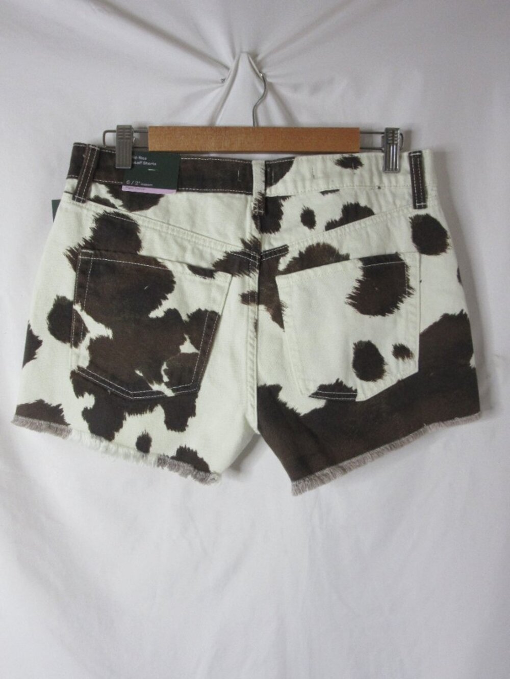 Wild Fable Denim Cow Print Cut Off Shorts Cream Brown Mid Rise Size 6 NWT - Picture 4 of 12
